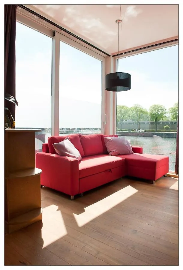 Private Guesthouse Bnb The Waterhouse Houseboat Amsterdam Apartment