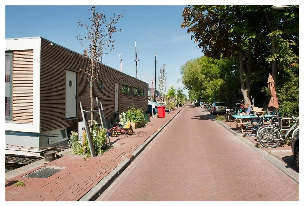Private Guesthouse Bnb The Waterhouse Houseboat Amsterdam Apartment