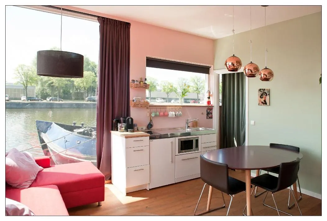 Private Guesthouse Bnb The Waterhouse Houseboat Amsterdam 0*,